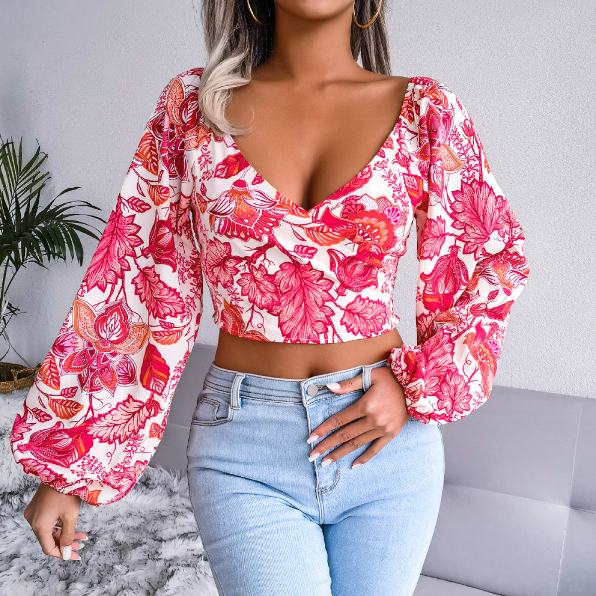 Floral Deep V-Neck Balloon Long-Sleeved Crop Top