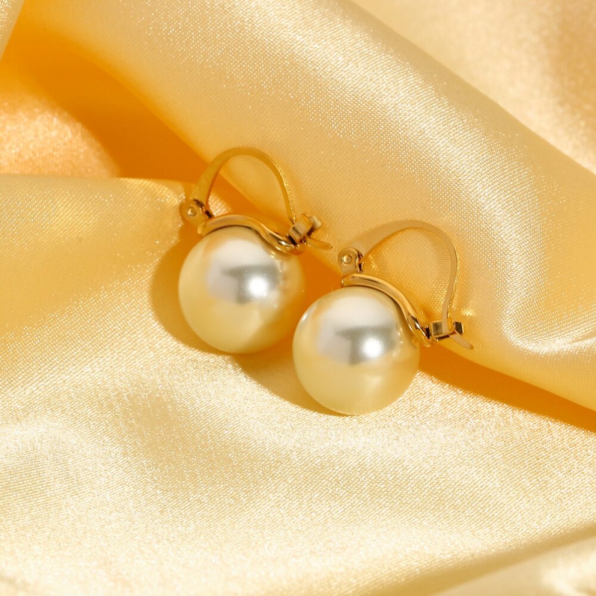 Elegant Imitation Pearls Earrings