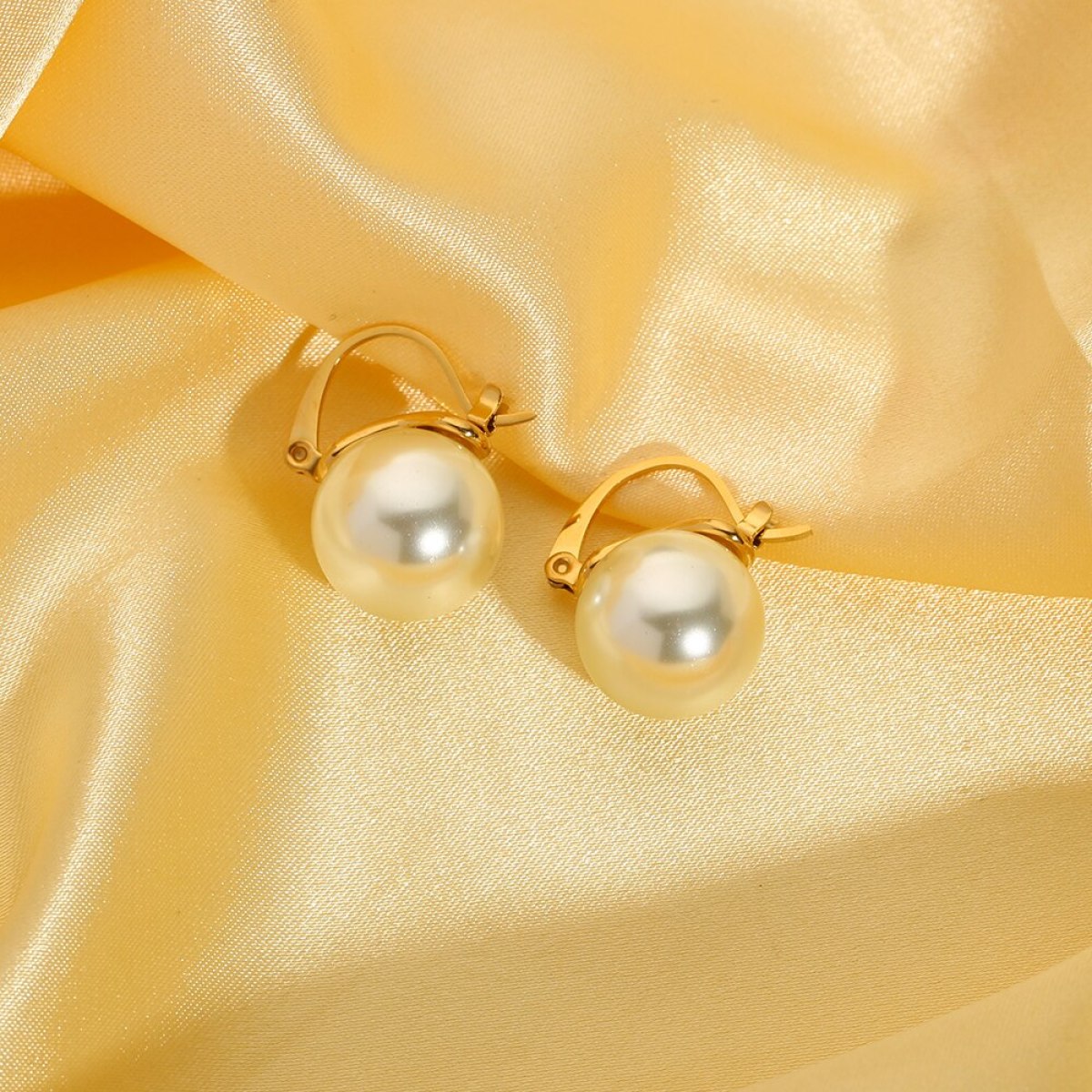 Elegant Imitation Pearls Earrings