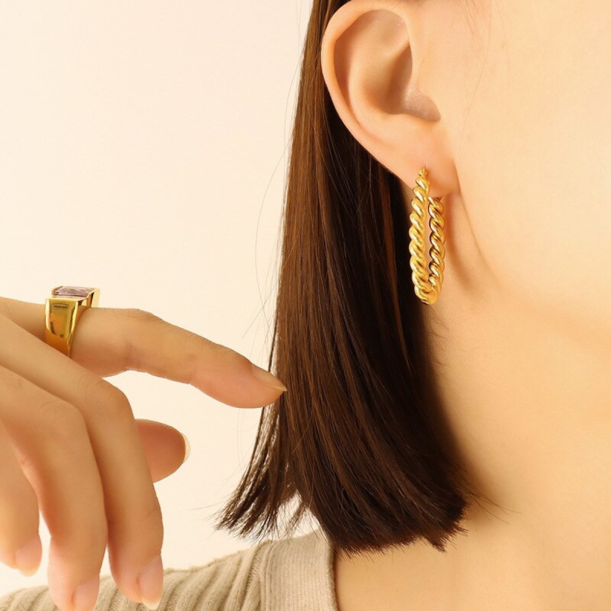 Stylish U-Shaped Twisted Earring Hoop