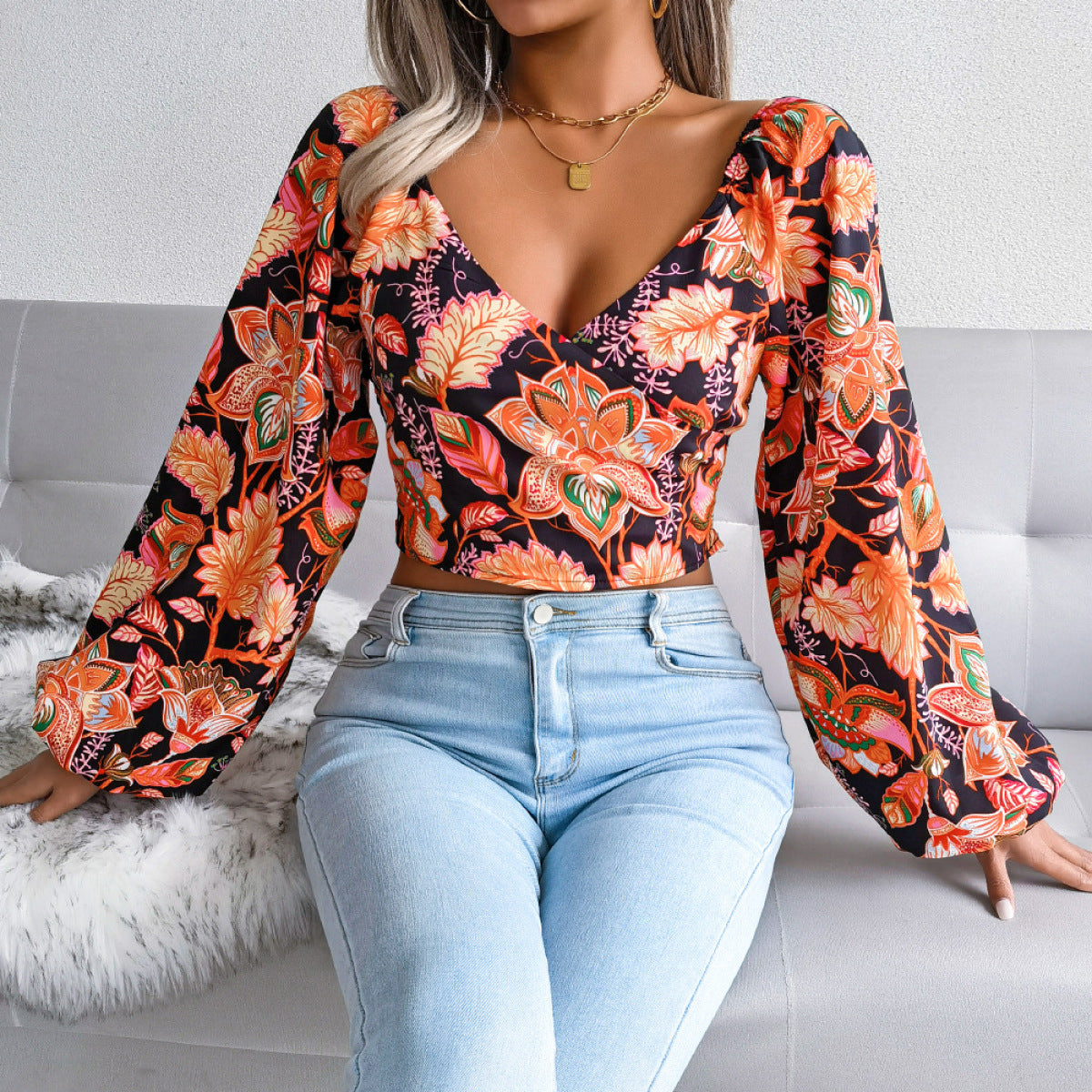 Floral Deep V-Neck Balloon Long-Sleeved Crop Top