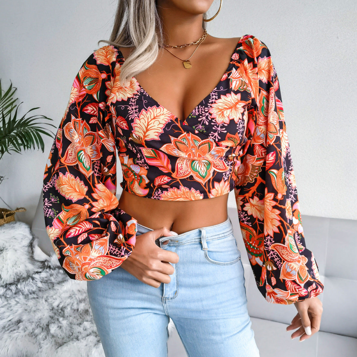 Floral Deep V-Neck Balloon Long-Sleeved Crop Top