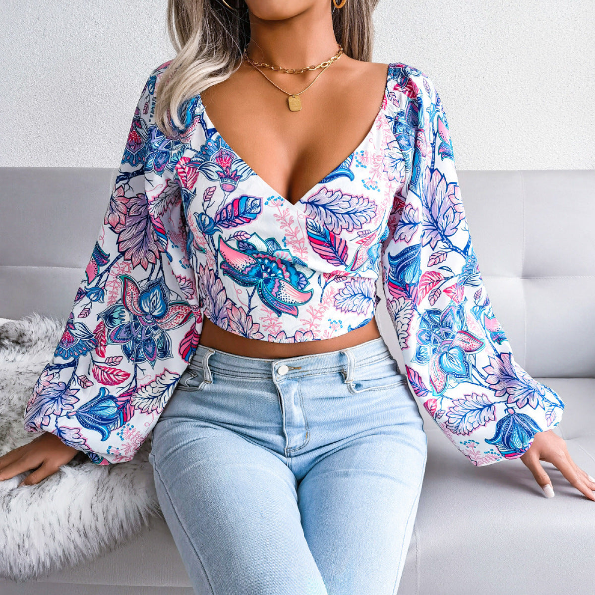 Floral Deep V-Neck Balloon Long-Sleeved Crop Top