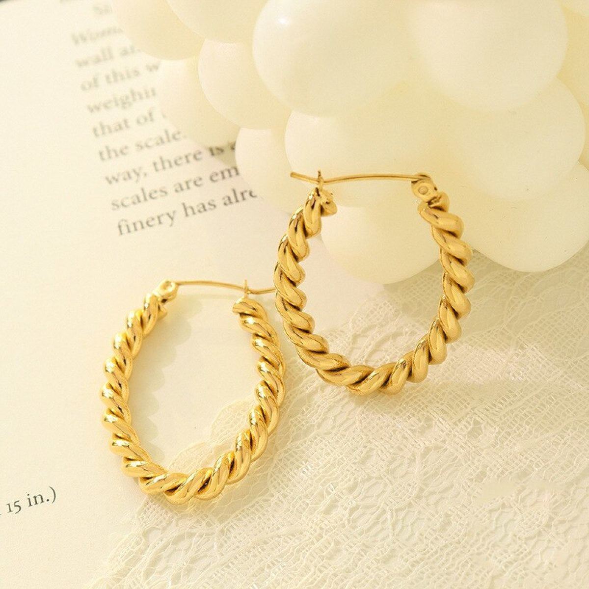 Stylish U-Shaped Twisted Earring Hoop