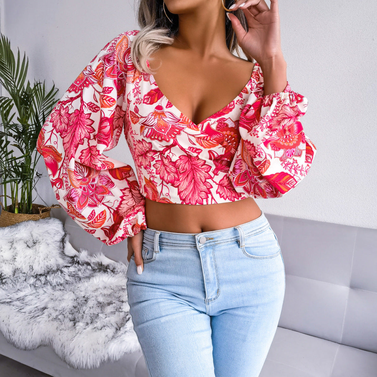 Floral Deep V-Neck Balloon Long-Sleeved Crop Top