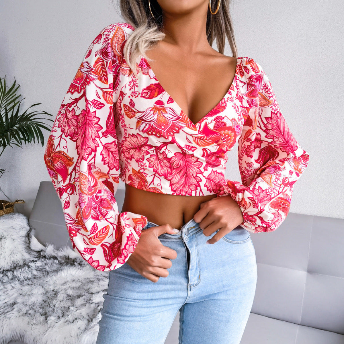 Floral Deep V-Neck Balloon Long-Sleeved Crop Top