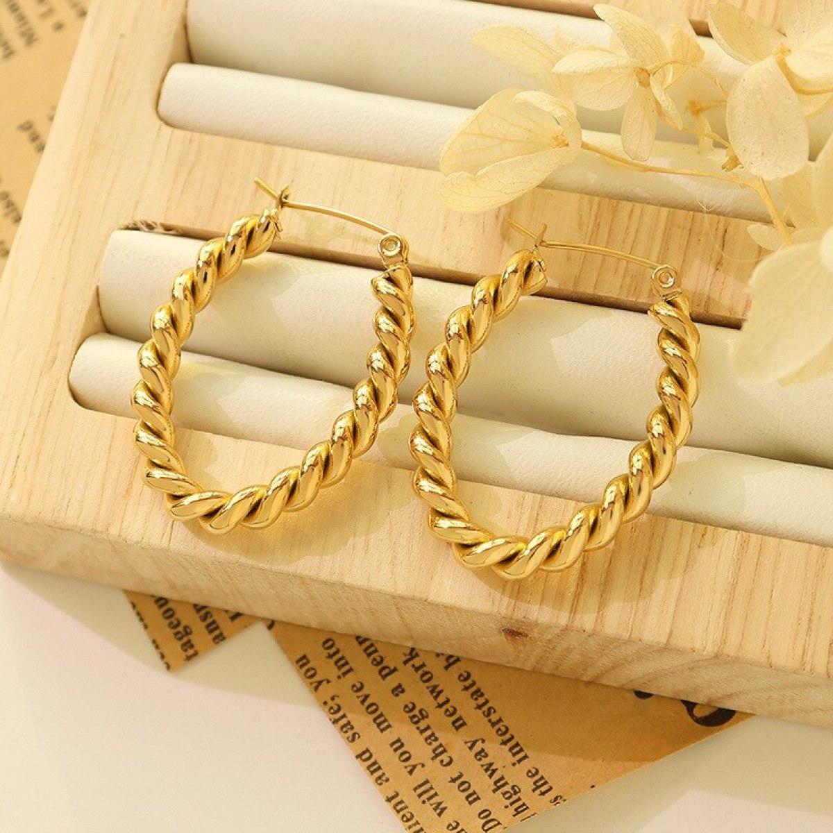 Stylish U-Shaped Twisted Earring Hoop